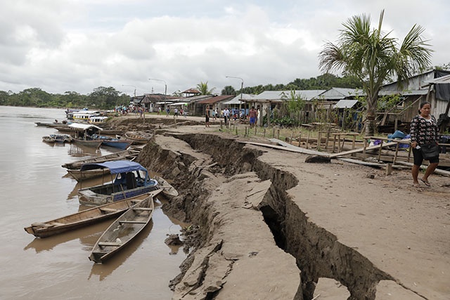 Un séisme de magnitude 8 fait un mort et 26 blessés au Pérou et en Equateur