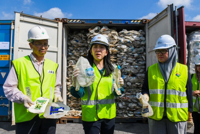 Malaysia to ship back hundreds of tonnes of plastic waste