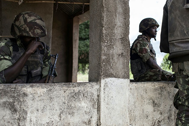 Le groupe Etat islamique affirme participer à l'insurrection au Mozambique, Maputo dément