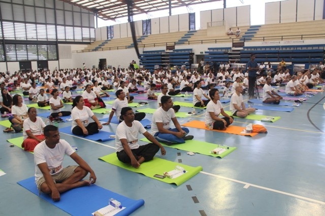 Les Seychelles adoptent la posture du lotus lors de la Journée internationale du yoga