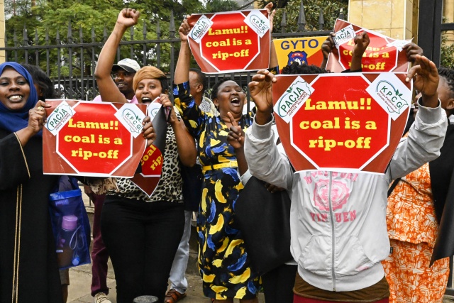 Kenya court blocks East Africa's first coal plant