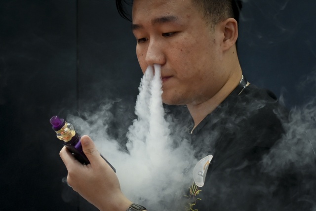WHO says e-cigarettes 'undoubtedly harmful'