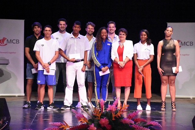 Medal-winning athletes receive monetary prizes after Indian Ocean Island Games
