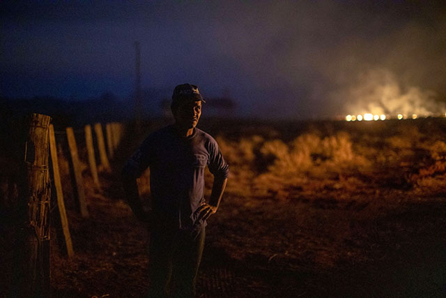 Incendies en Amazonie: des centaines de nouveaux feux, l'émotion grandit