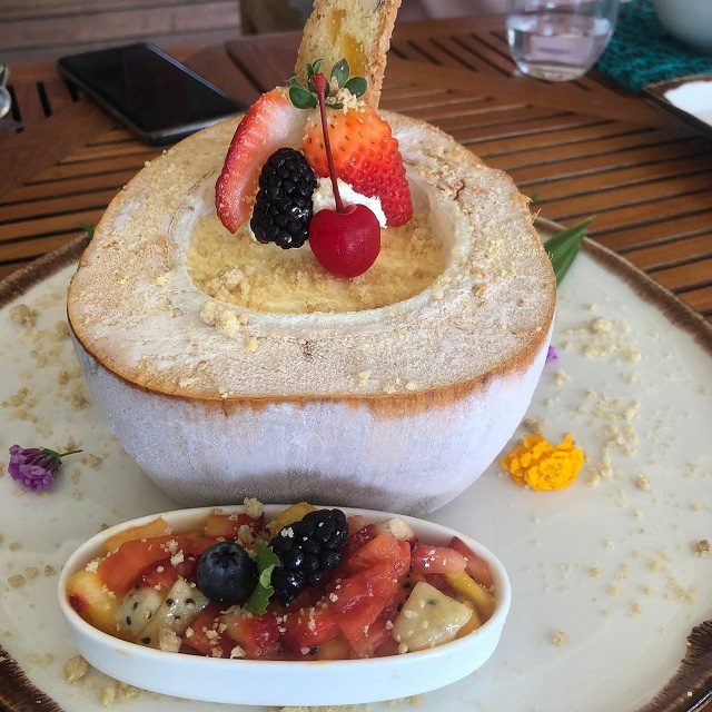 Food review: A chef loves Seychelles' fresh produce; I love his coconut parfait