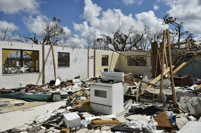 2,500 unaccounted for in hurricane-hit Bahamas: official