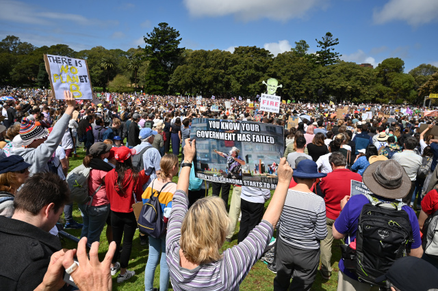 Children in Australia, Pacific launch global climate strike