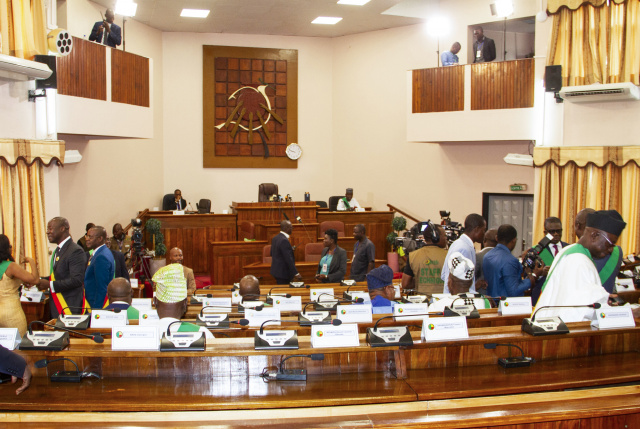 Benin calls national 'dialogue' over political crisis