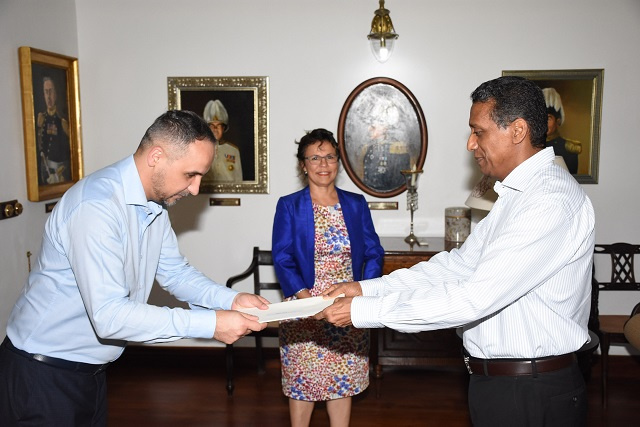 New Serbian ambassador to Seychelles offers scholarships to study in his homeland