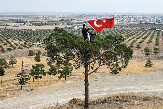 Syrie: Poutine reçoit Erdogan qui menace de relancer l'offensive