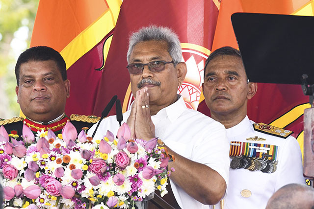 Sri Lanka: le nouveau président Gotabaya Rajapaksa prête serment