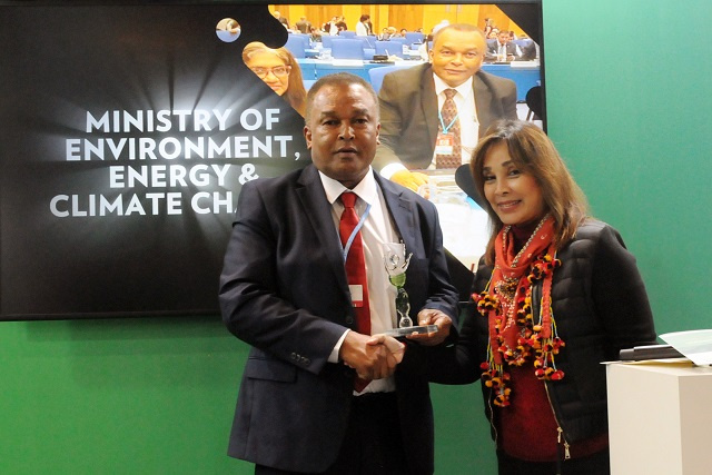 Seychelles' top official recognised with award at global climate change conference