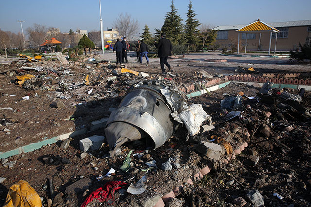 Crash Ukraine International: l'avion a fait demi-tour après un "problème"