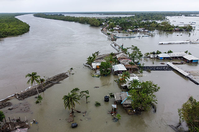 Le cyclone Amphan dévaste l'Inde et le Bangladesh