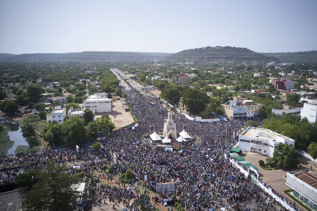 Malian opposition slaps president's 'outstretched hand'