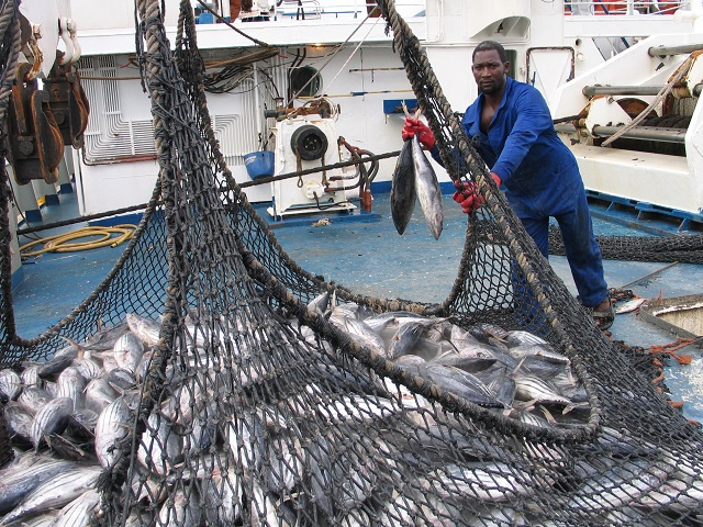 Seychellois seamen receive backdated pay from time on EU vessels