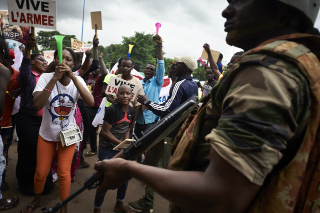 Mali's ill-equipped army in spotlight after coup