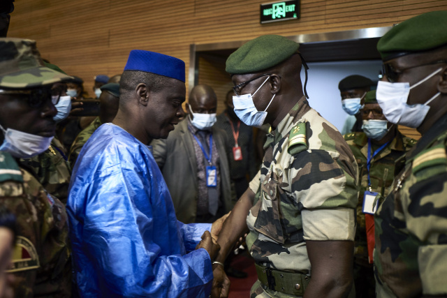 W.African bloc urges Mali junta to appoint civilian transition head