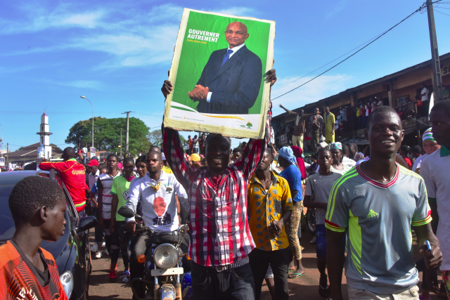 Guinea closes borders with Guinea-Bissau, Senegal ahead of vote