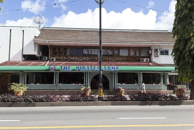 Reconstruction resumes on landmark building Pirates Arms in Seychelles' capital