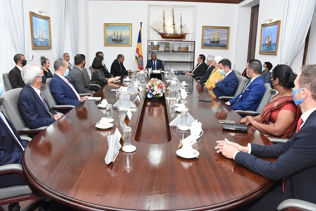 President of Seychelles meets with island's diplomatic corps to seek cooperation, support