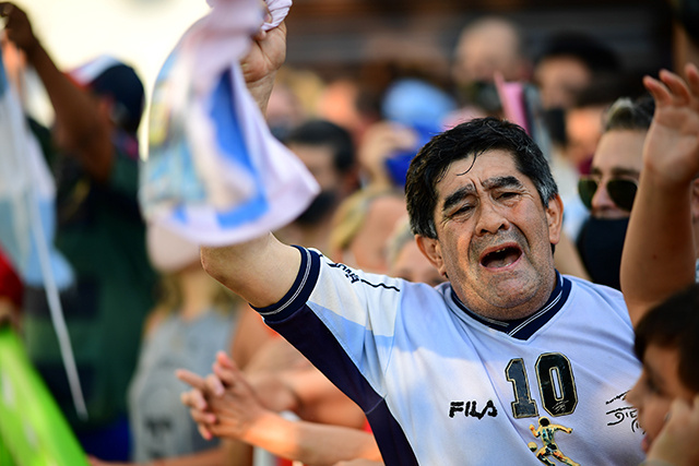 Le médecin de Maradona visé par une enquête pour homicide involontaire