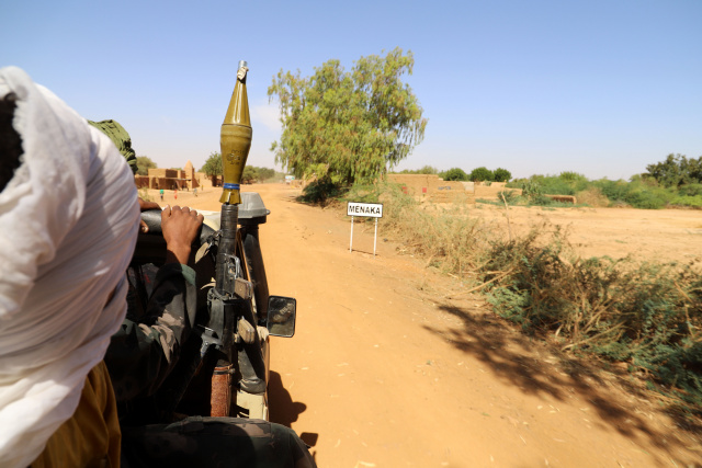 Mali, foreign military bases attacked in north