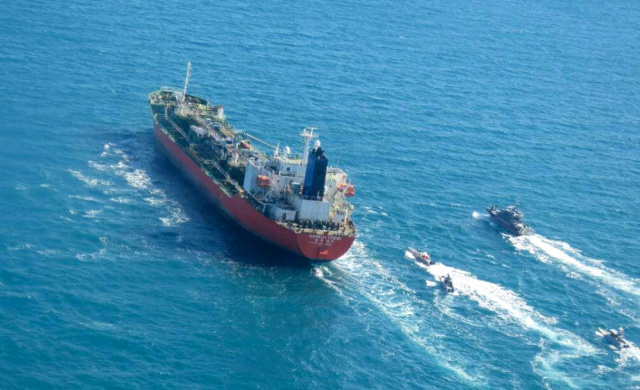 Iran Guards seize South Korean tanker amid US tensions