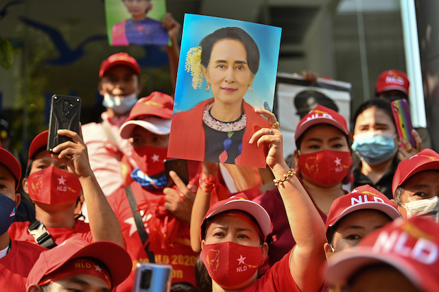 Coup d'Etat en Birmanie, Aung San Suu Kyi arrêtée