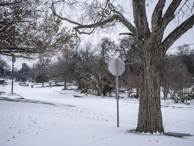 Un froid polaire enveloppe toujours les Etats-Unis, des millions de personnes privées d'électricité