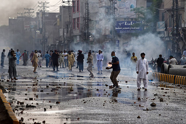 Pakistan: des manifestants anti-France continuent à bloquer des routes
