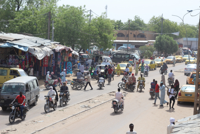 Nigeria warily eyes border after Chad leader's death