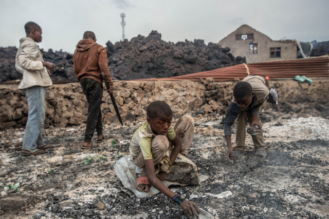 Goma city 'spared' as river of lava from DRC volcano halts