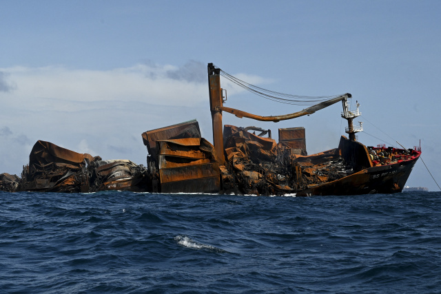 Sri Lanka recovers black box from sinking ship, aborts dive