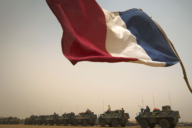 Macron amorce la réduction de la présence militaire française au Sahel