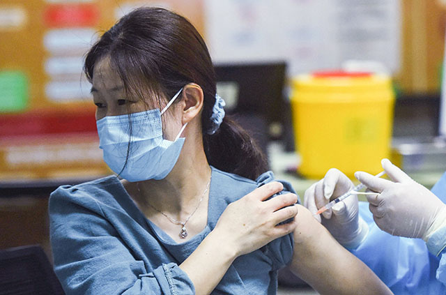 Vaccins: la Chine passe la barre du milliard de doses administrées