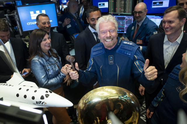 Virgin Galactic, Blue Origin face off in space tourism market