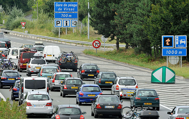 Climat: Bruxelles veut la fin des moteurs essence et diesel à partir de 2035