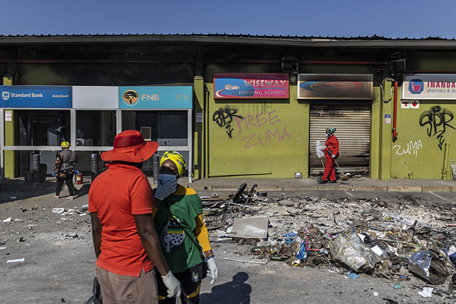 Afrique du Sud: calme précaire après une semaine d'incidents