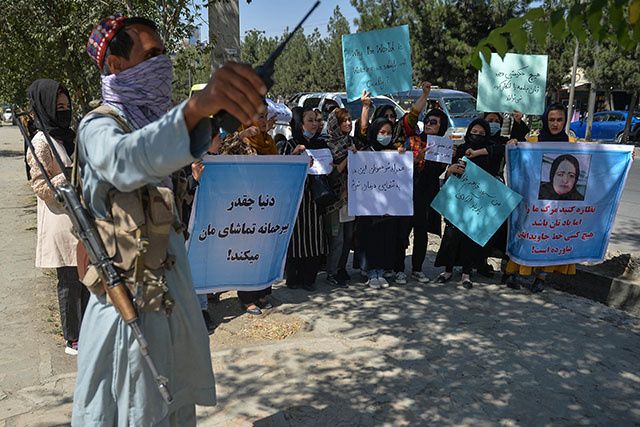 Afghanistan: le nouveau gouvernement taliban au défi des manifestations
