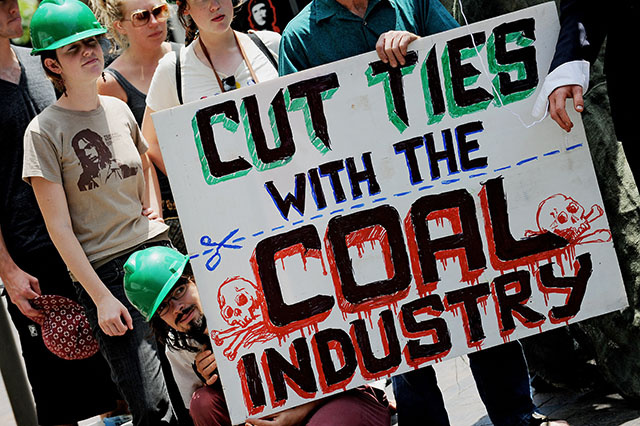 Climat: l'Australie décidée à continuer à extraire son charbon malgré les avis scientifiques