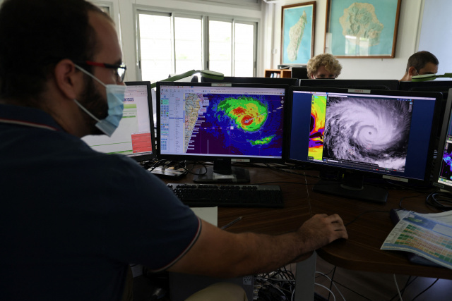 Cyclone Batsirai approaches Madagascar, poses 'very serious threat'