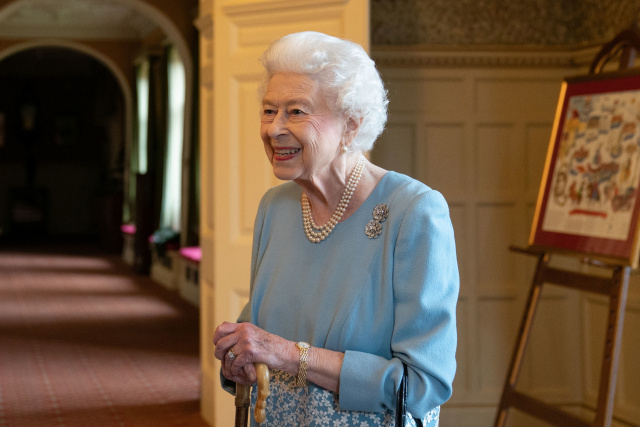 Elizabeth II marks Platinum Jubilee with 'Queen Camilla' announcement