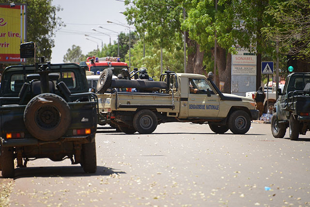 Après les attentats au Bénin, l'armée française tue 40 jihadistes au Burkina