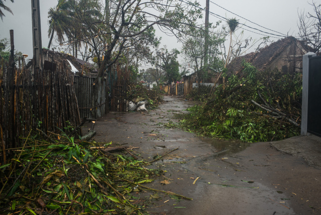 Cyclone Emnati lashes Madagascar