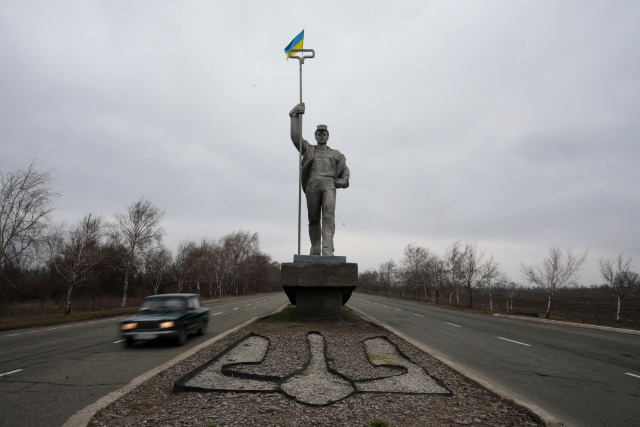 Ukraine rejects Russian ultimatum to surrender Mariupol