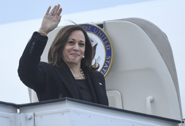 Russia slaps travel ban on Kamala Harris, Zuckerberg