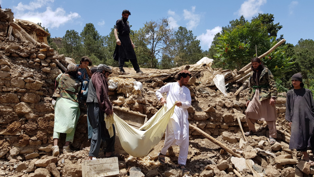 At least 1,000 killed in Afghan quake, with fear toll will rise