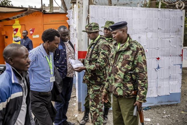 Kenyans vote in droves in close-fought election race
