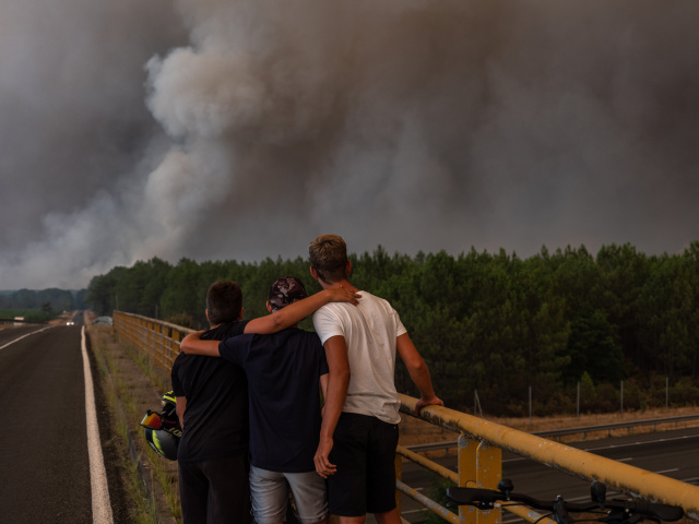 France gets help from EU neighbours as wildfires rage